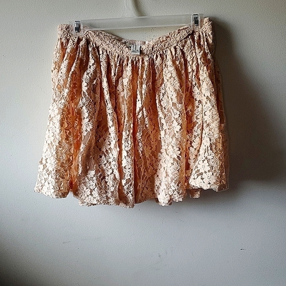 Forever 21 LA Cream Floral Lace Mini Skirt ✨ Boho Chic - S